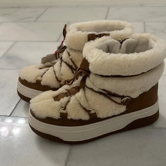Pajar Cream and Brown Shearling Janie Boots - Picture 4 of 6